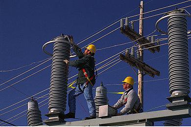 《美女，请别影响我学习》Steam特别好评 今日发售